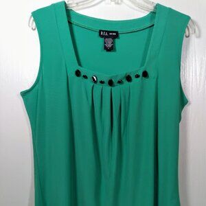 D.F.A. New York Green Embellished Sleeveless Top Size: Large
